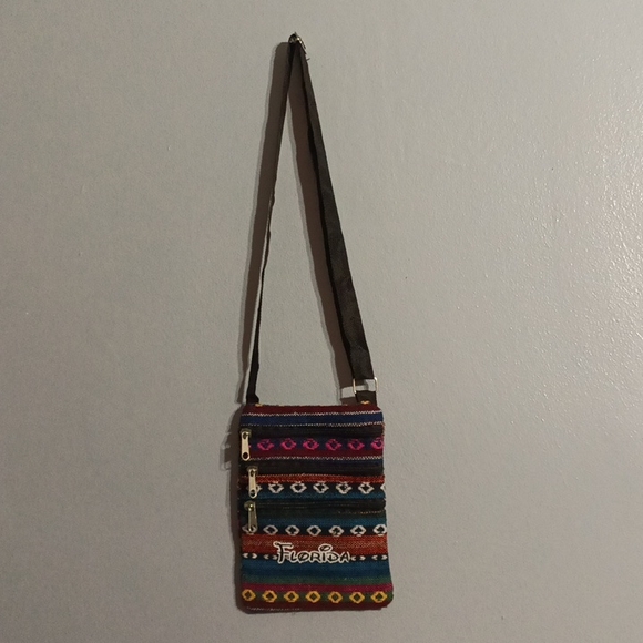 Multi color 3 zippered front section crossbody shoulder bag - Picture 4 of 17